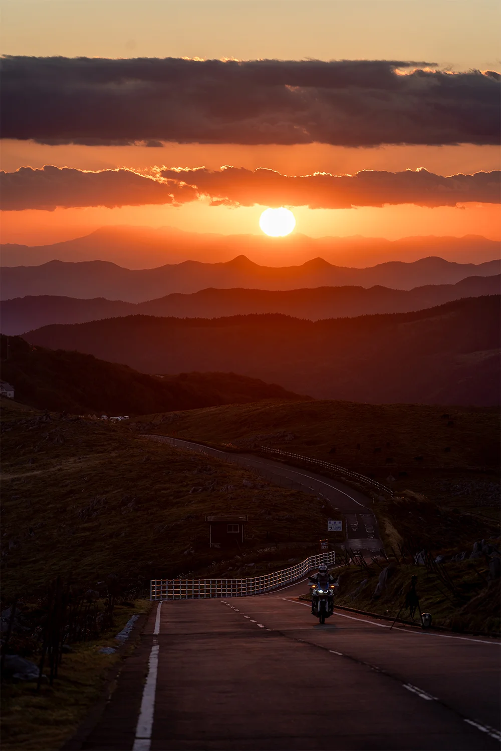 @akira_1972_ 四国カルストの夕日（久万高原町）
