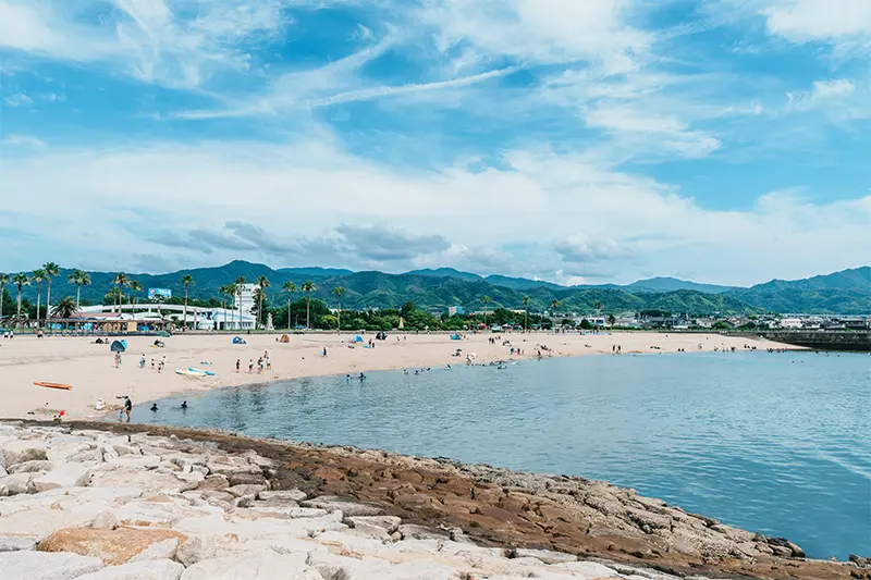 五色姫海浜公園の海と砂浜