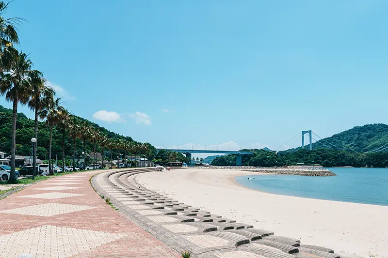 しまなみ海道の島の一つ、伯方島の美しいビーチ。
