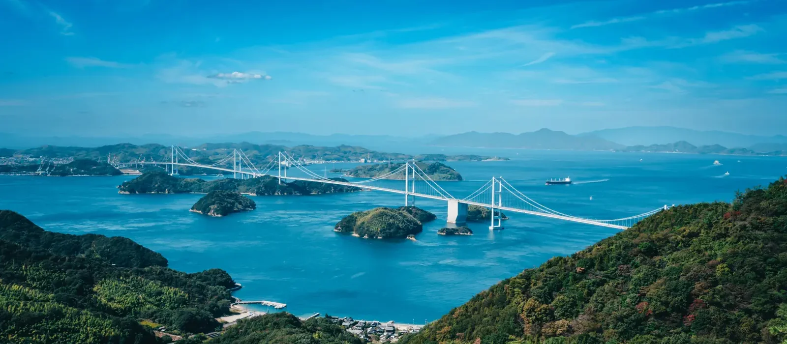 亀老山展望公園から見た来島海峡大橋