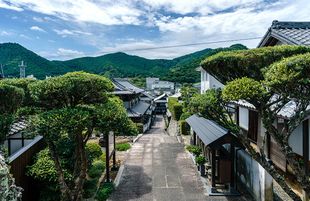 当時の雰囲気がそのまま残る伝統的な町並み