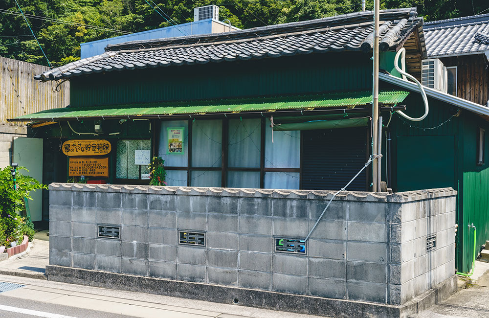 とびしま海道の終端。潮待ち港の風情を残す岡村島。その2