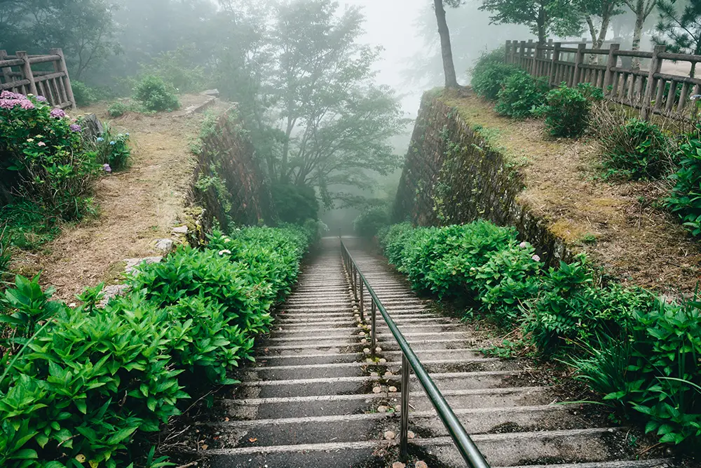 かつて物資を運んでいたインクラインと呼ばれる道