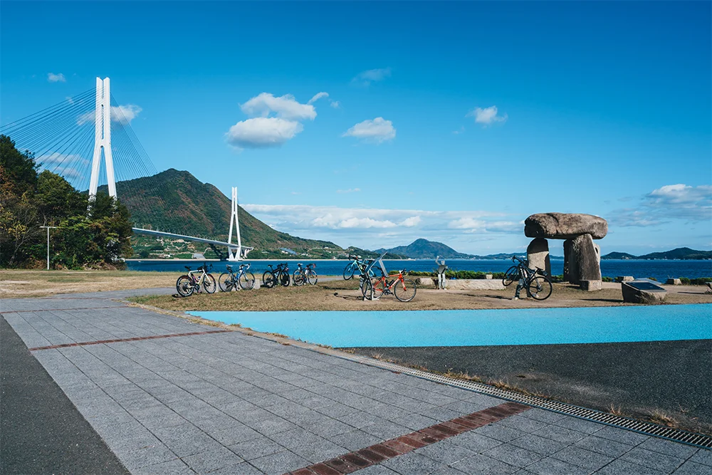 サイクリングも観光も楽しめる道の駅多々羅しまなみ公園の風景